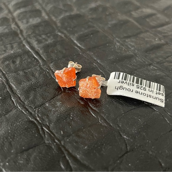 Sterling silver 925 one of a kind Sunstone rough earrings - Picture 5 of 8